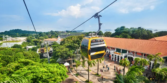 Singapore Cable Car cabins over Sentosa
